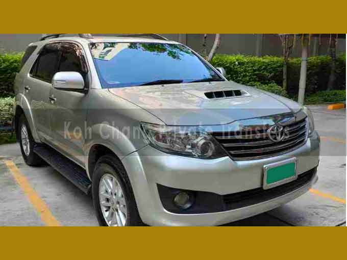 SUV Fortuner taxi